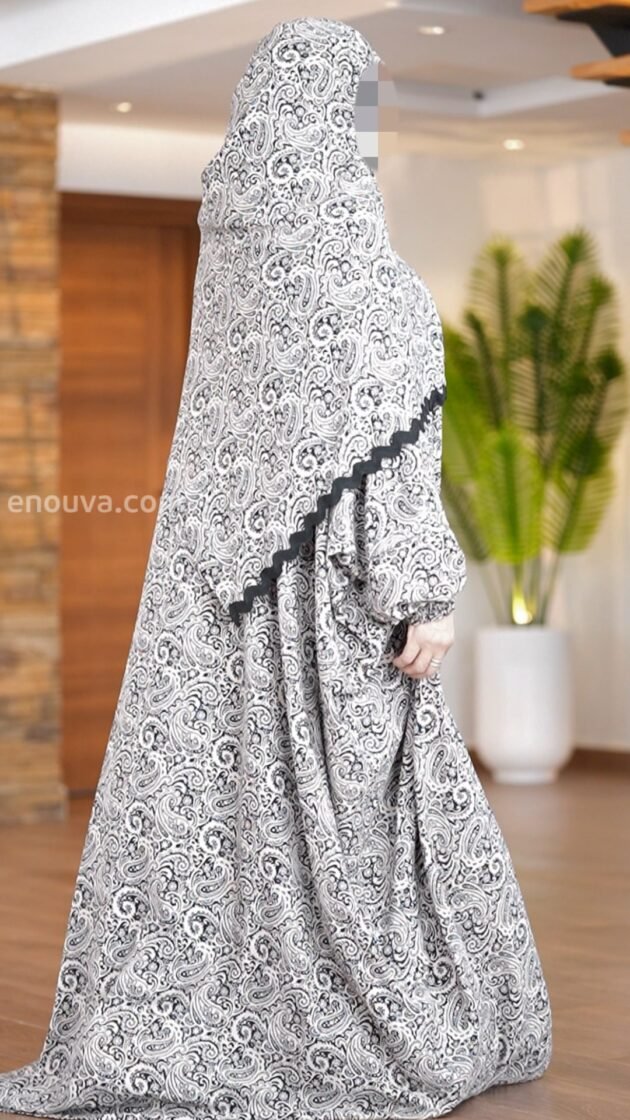 أنوثة هادئة… للبيت، للصلاة، ولجلسات القهوة مع العائلة