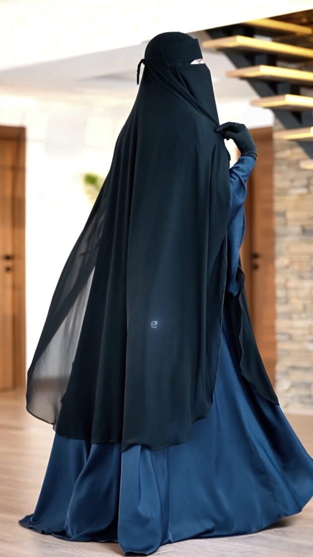 اسدال بطبقتين متناغمتين بفخامة اللون الأسود